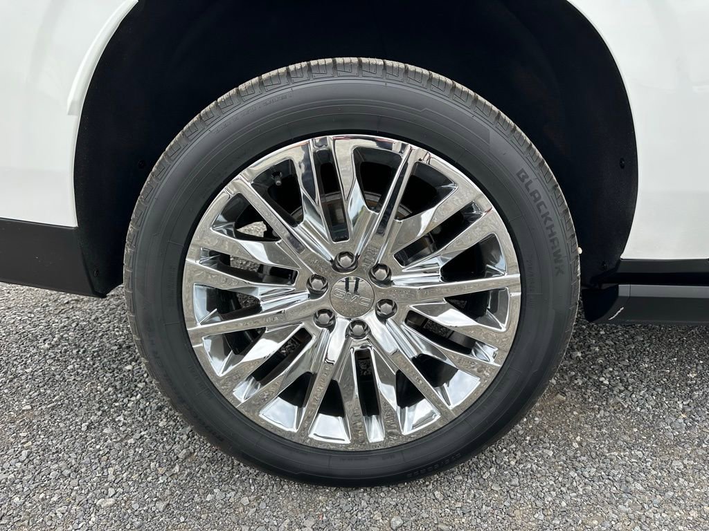 Used 2025 GMC Yukon XL Denali w/ Sun & Power Step Package image 23