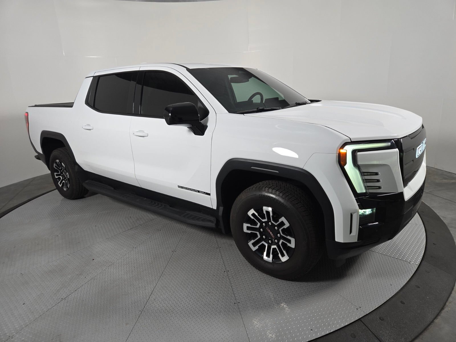 Used 2026 GMC Sierra EV Elevation AWD/4WD image 15