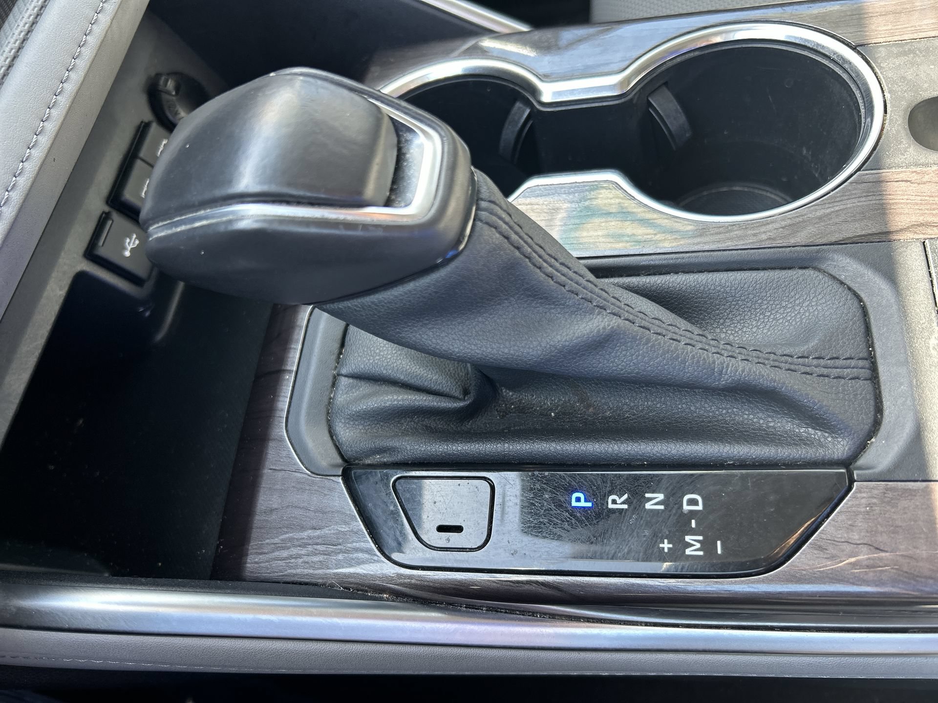 Used 2020 Toyota Highlander Limited FWD image 23
