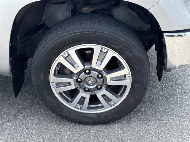 Used 2014 Toyota Tundra SR5 AWD/4WD image 7