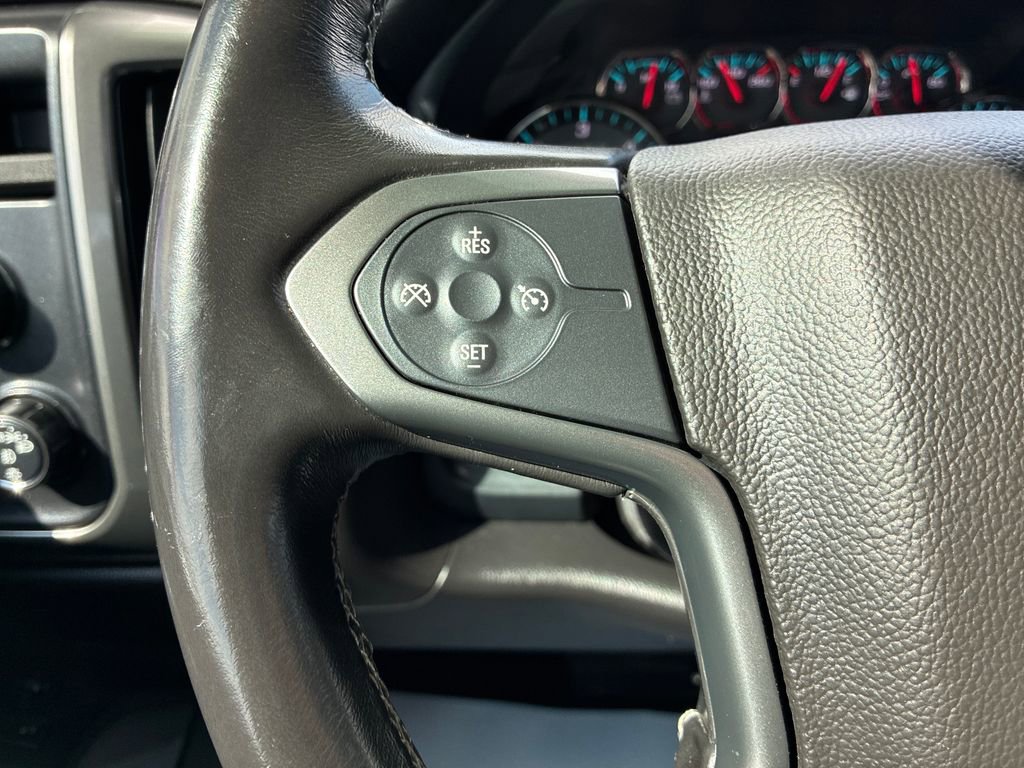 Used 2018 Chevrolet Silverado 1500 LT w/ Midnight Edition image 22