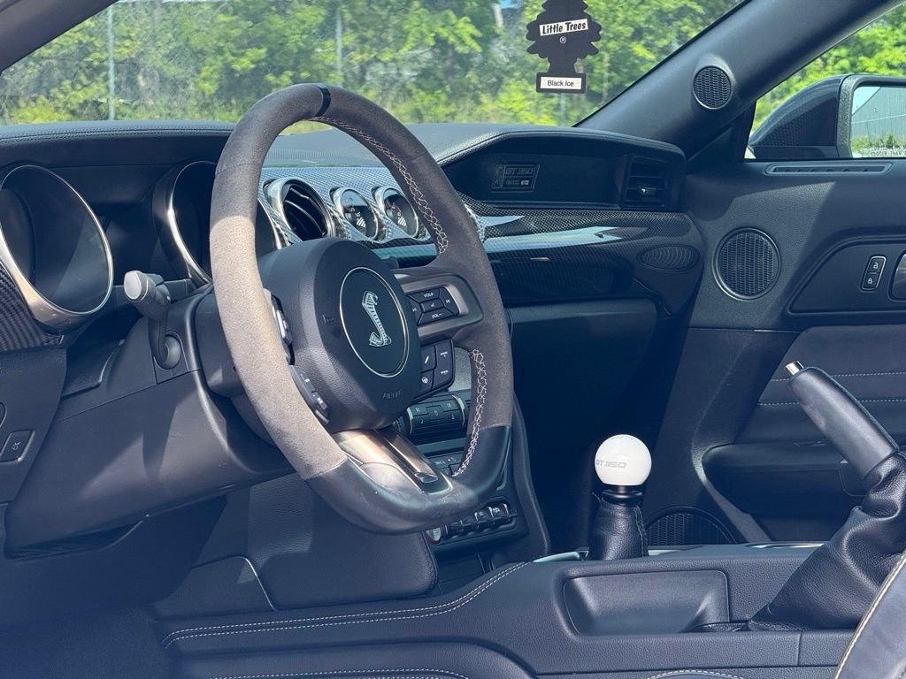 Used 2019 Ford Mustang Shelby GT350 w/ Technology Package RWD image 37