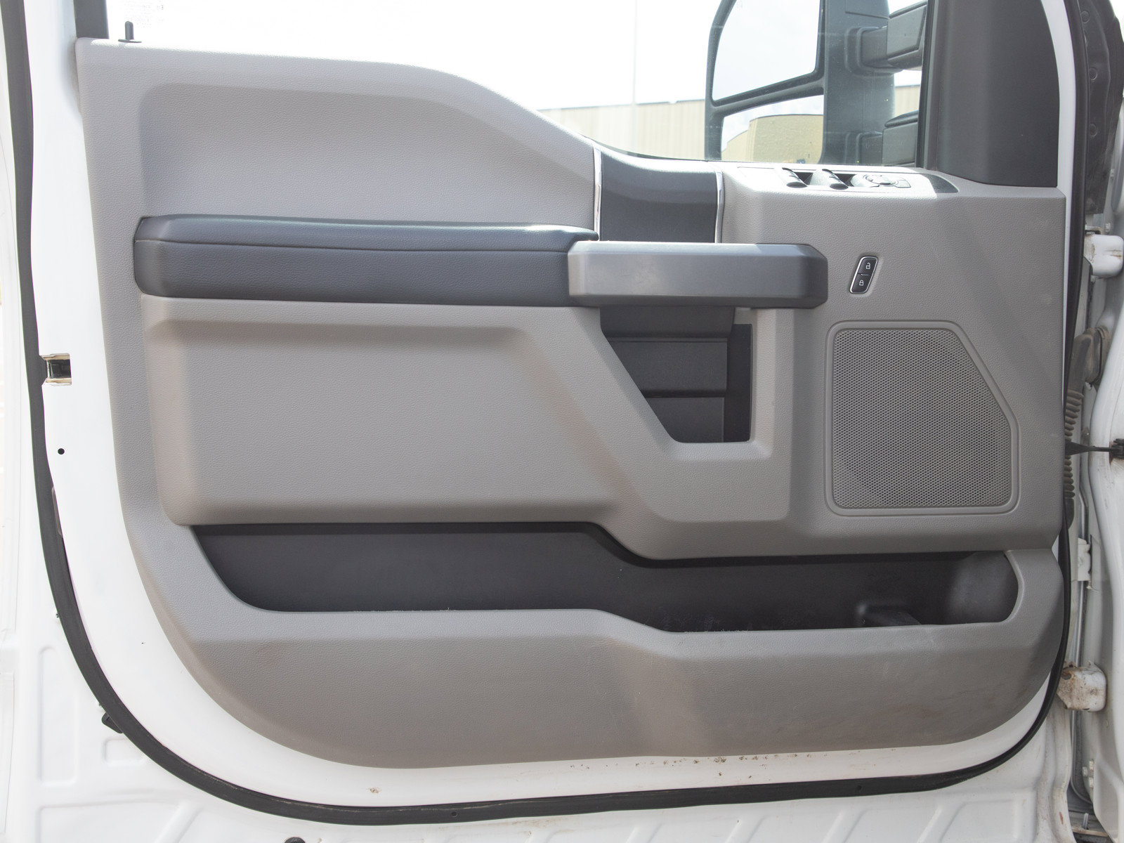 Used 2018 Ford F350 XLT AWD/4WD image 18