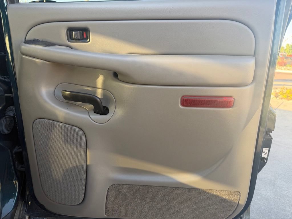 Used 2005 Chevrolet Avalanche Z71 w/ Sun And Sound Package AWD/4WD image 25