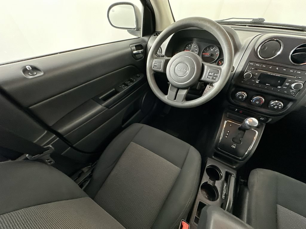 Used 2012 Jeep Compass Sport FWD image 9