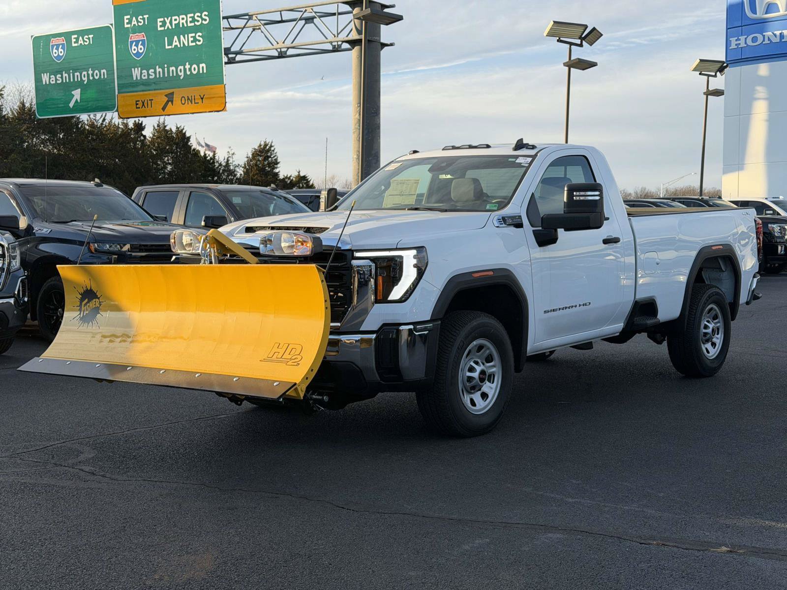 Used 2025 GMC Sierra 2500 Pro AWD/4WD image 4
