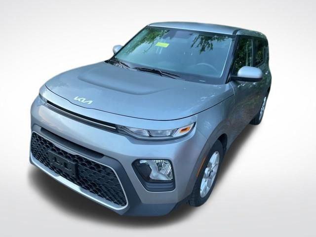 Used 2022 Kia Soul LX w/ Technology Package FWD image 4