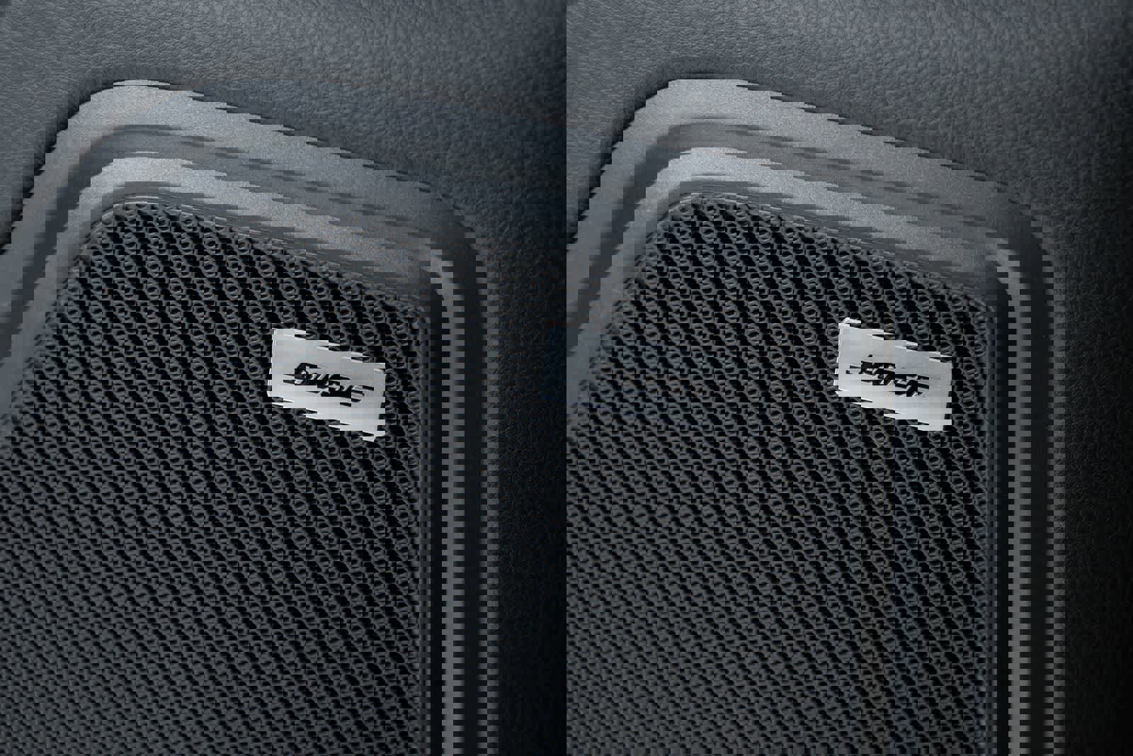 Certified 2026 Porsche Macan AWD/4WD image 34