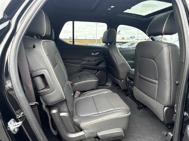 Used 2023 Chevrolet Traverse Premier w/ Redline Edition AWD/4WD image 27