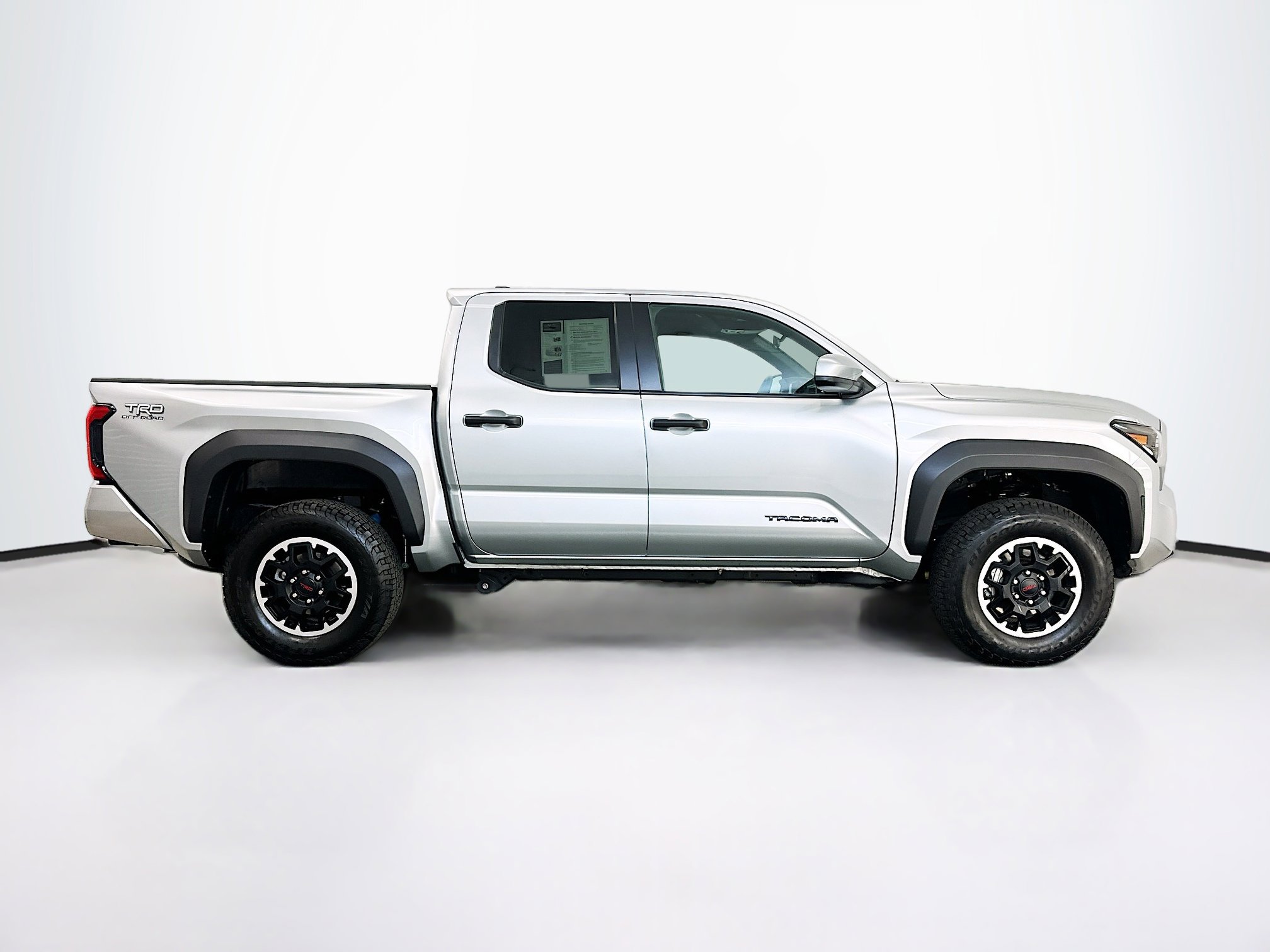Used 2025 Toyota Tacoma TRD Off-Road image 10