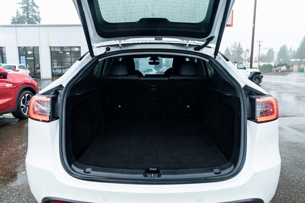 Used 2023 Tesla Model Y Long Range image 7