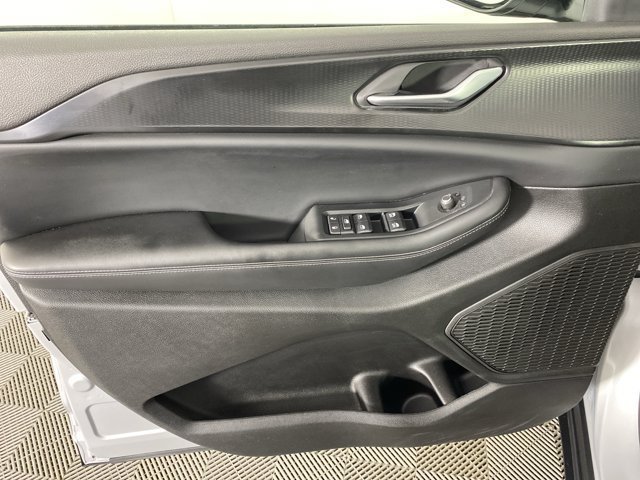Used 2024 Jeep Grand Cherokee Altitude AWD/4WD image 14