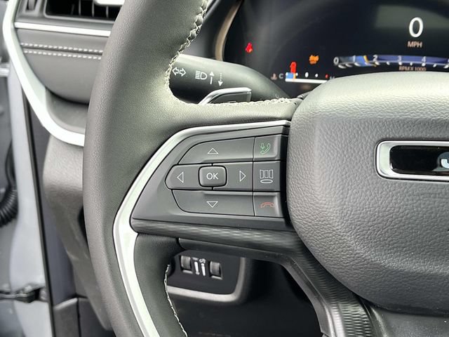 New 2025 Jeep Grand Cherokee 4WD image 24