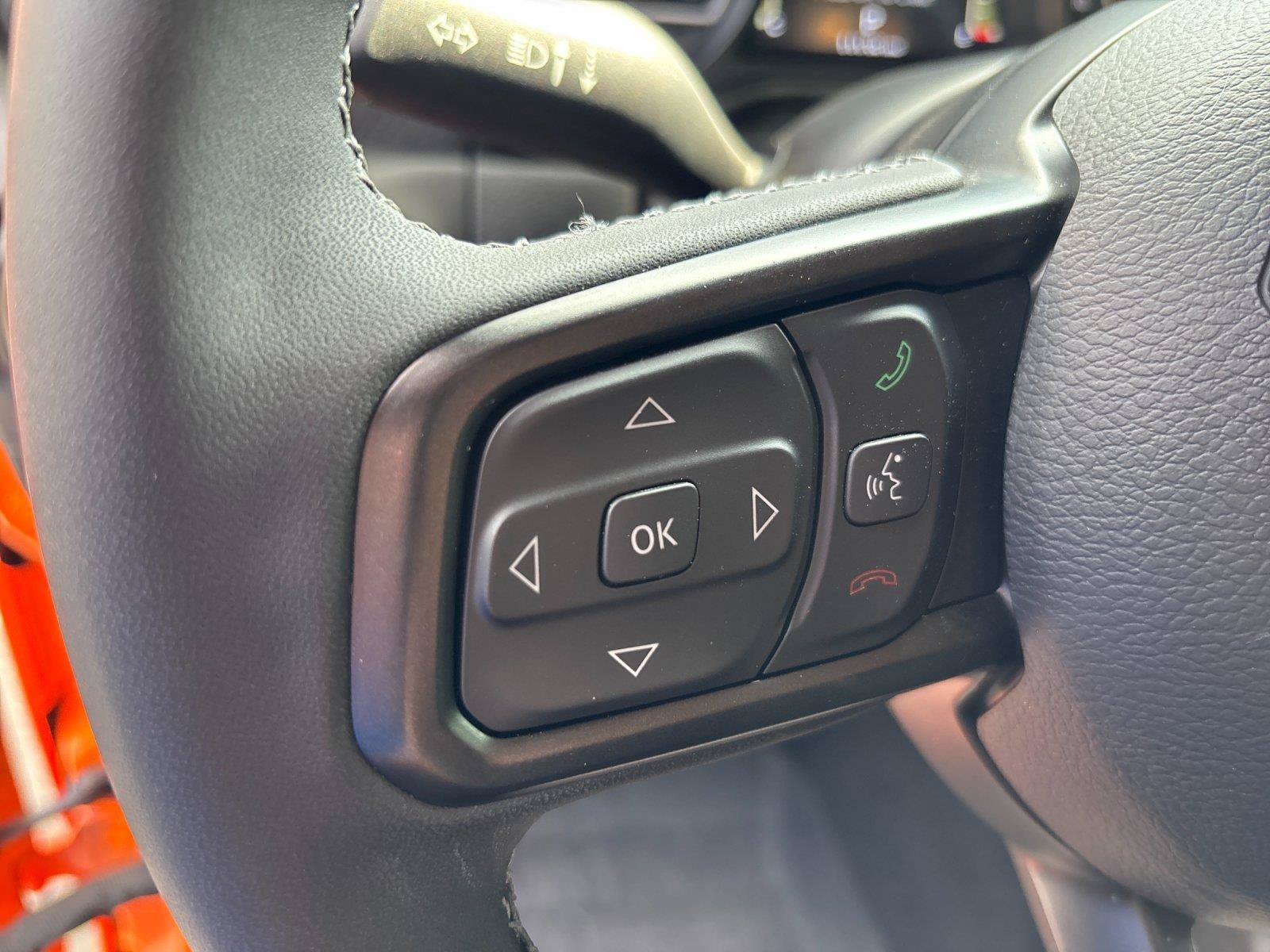 Used 2025 Jeep Wrangler Unlimited Rubicon AWD/4WD image 19