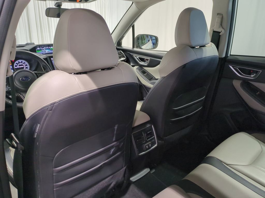 Used 2022 Subaru Forester Limited image 22