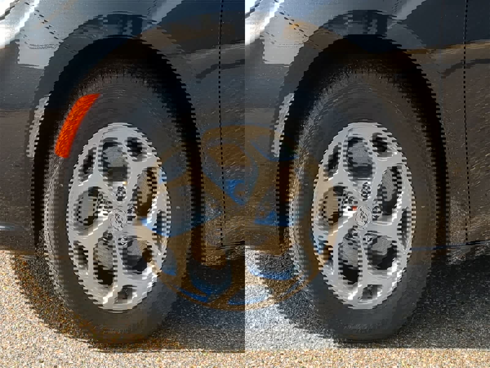 Used 2023 Chrysler Pacifica Limited image 21