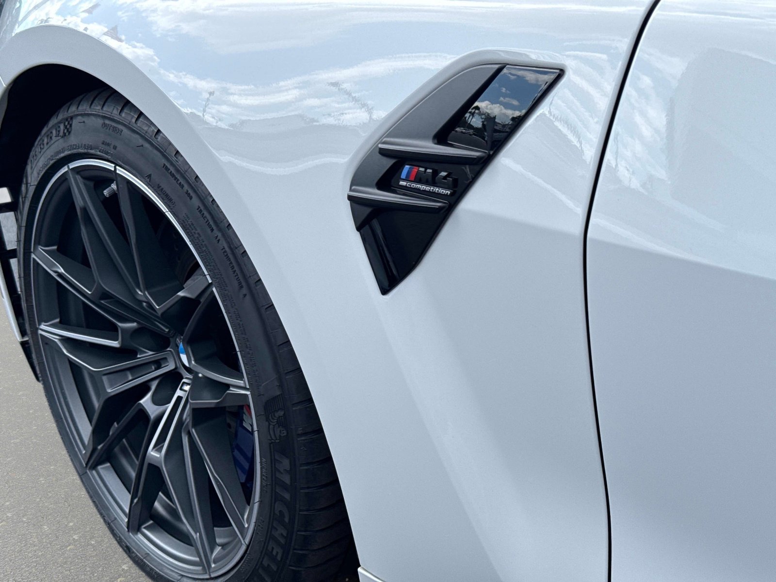 Used 2023 BMW M4 xDrive Competition image 15