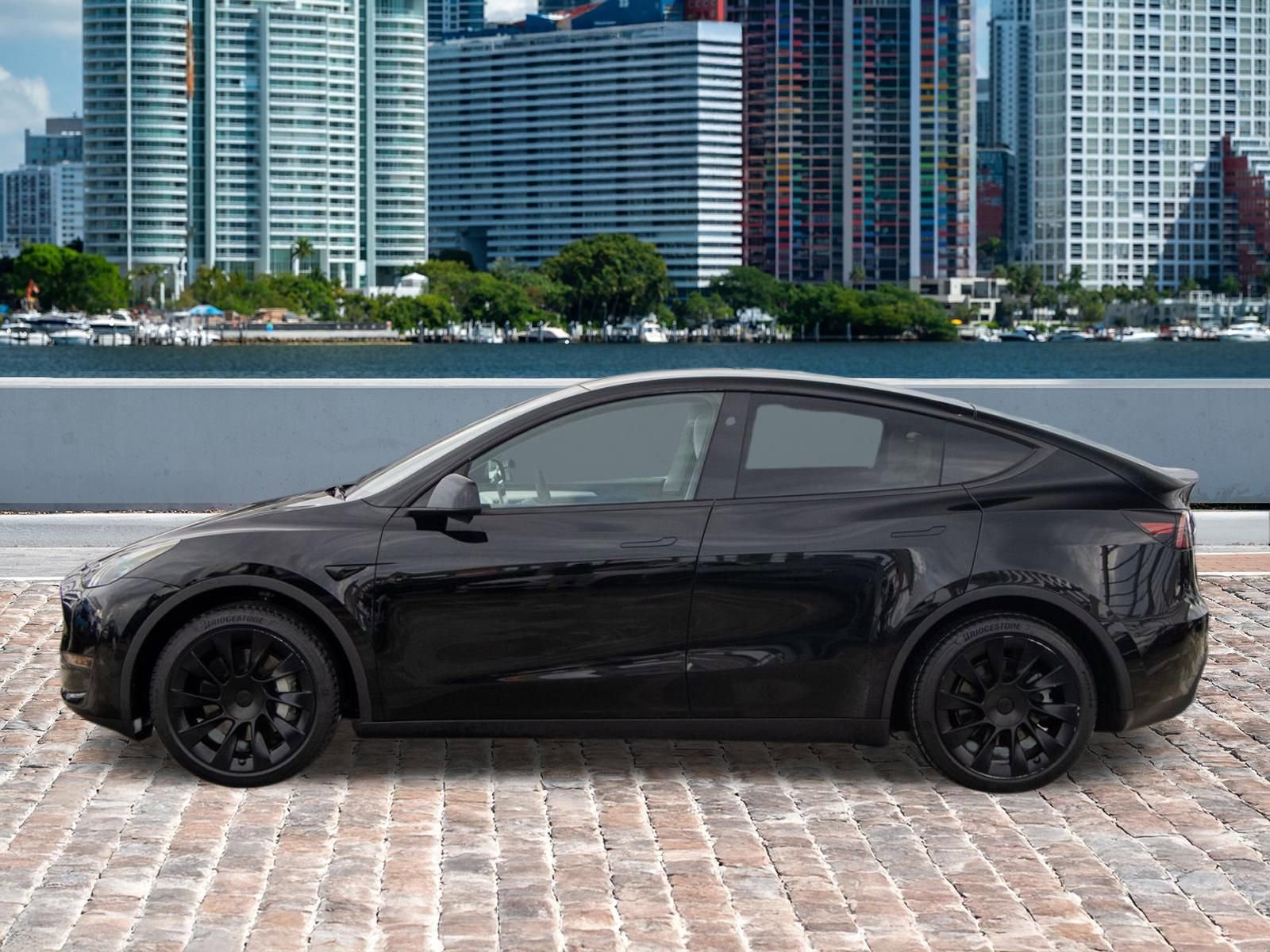 Used 2024 Tesla Model Y Long Range image 8