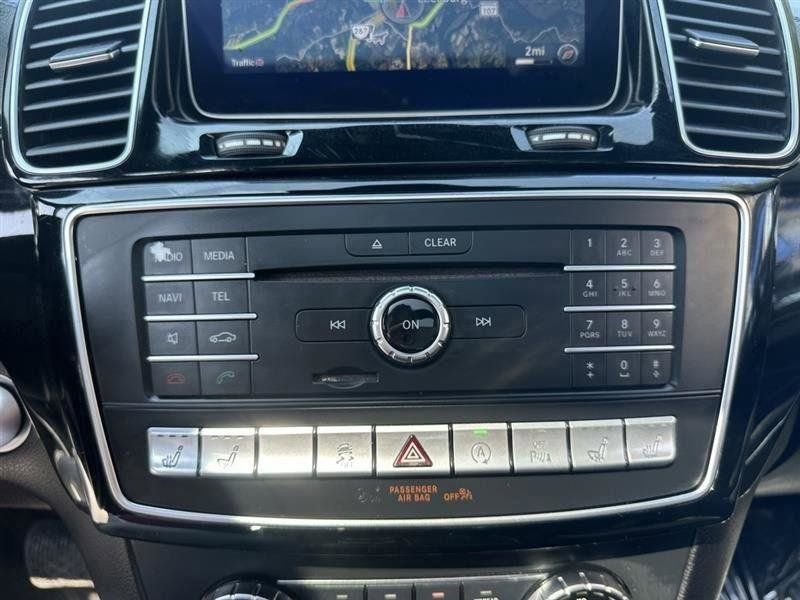 Used 2017 Mercedes-Benz GLS 550 4MATIC image 32