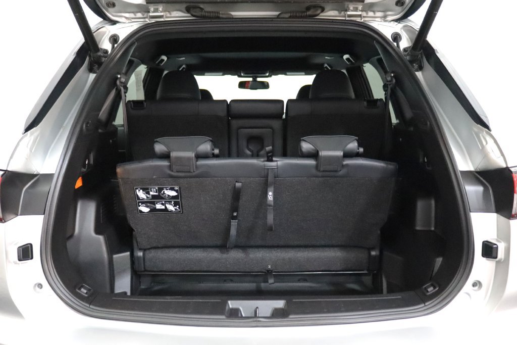 Used 2025 Mitsubishi Outlander SEL Black Edition AWD/4WD image 38