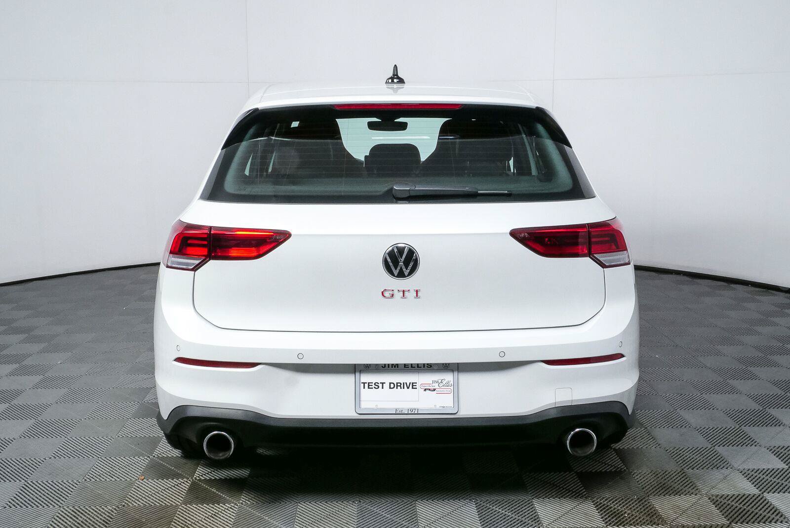 Certified 2025 Volkswagen GTI Autobahn FWD image 29