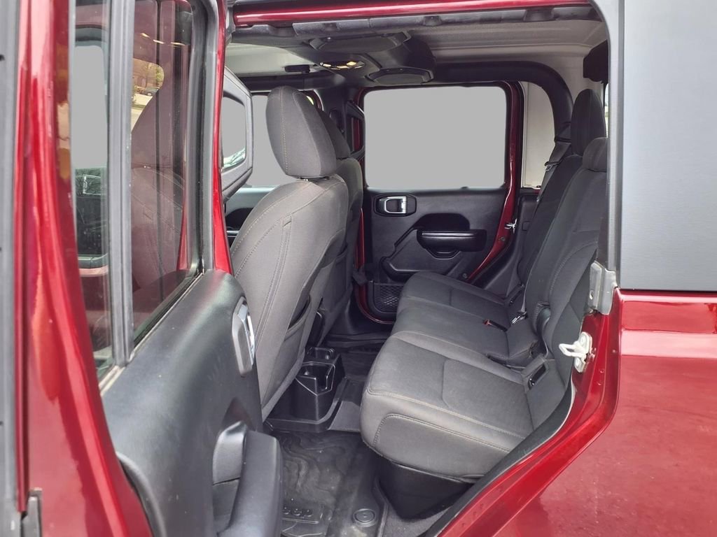 Used 2021 Jeep Gladiator Willys image 24