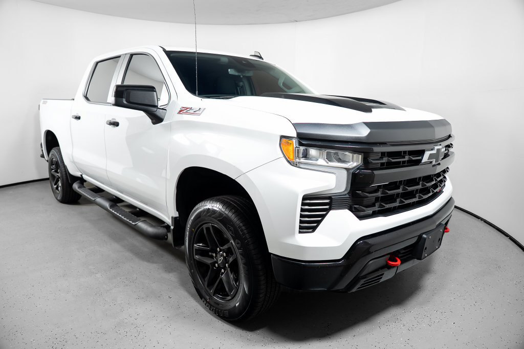 Used 2023 Chevrolet Silverado 1500 LT Trail Boss w/ Protection Package AWD/4WD image 2