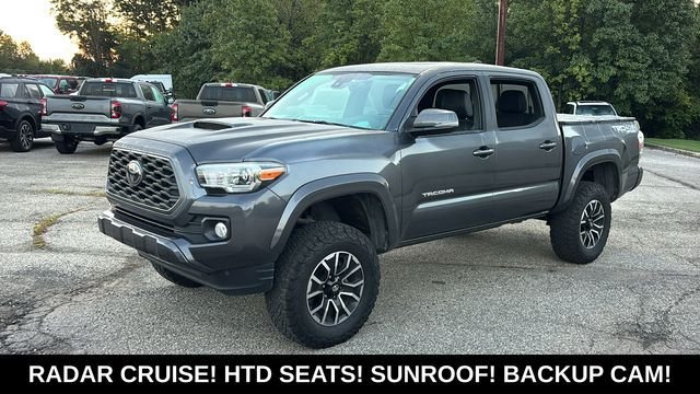 Used 2021 Toyota Tacoma TRD Sport w/ TRD Premium Sport Package AWD/4WD image 3
