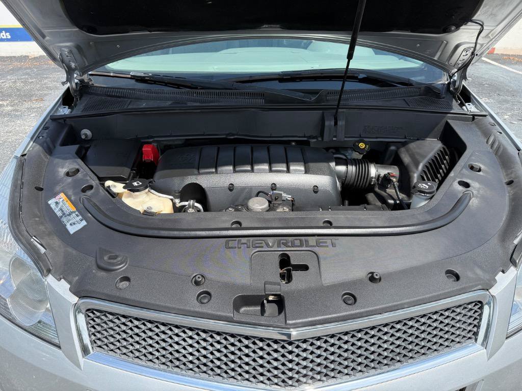 Used 2012 Chevrolet Traverse LT FWD image 23