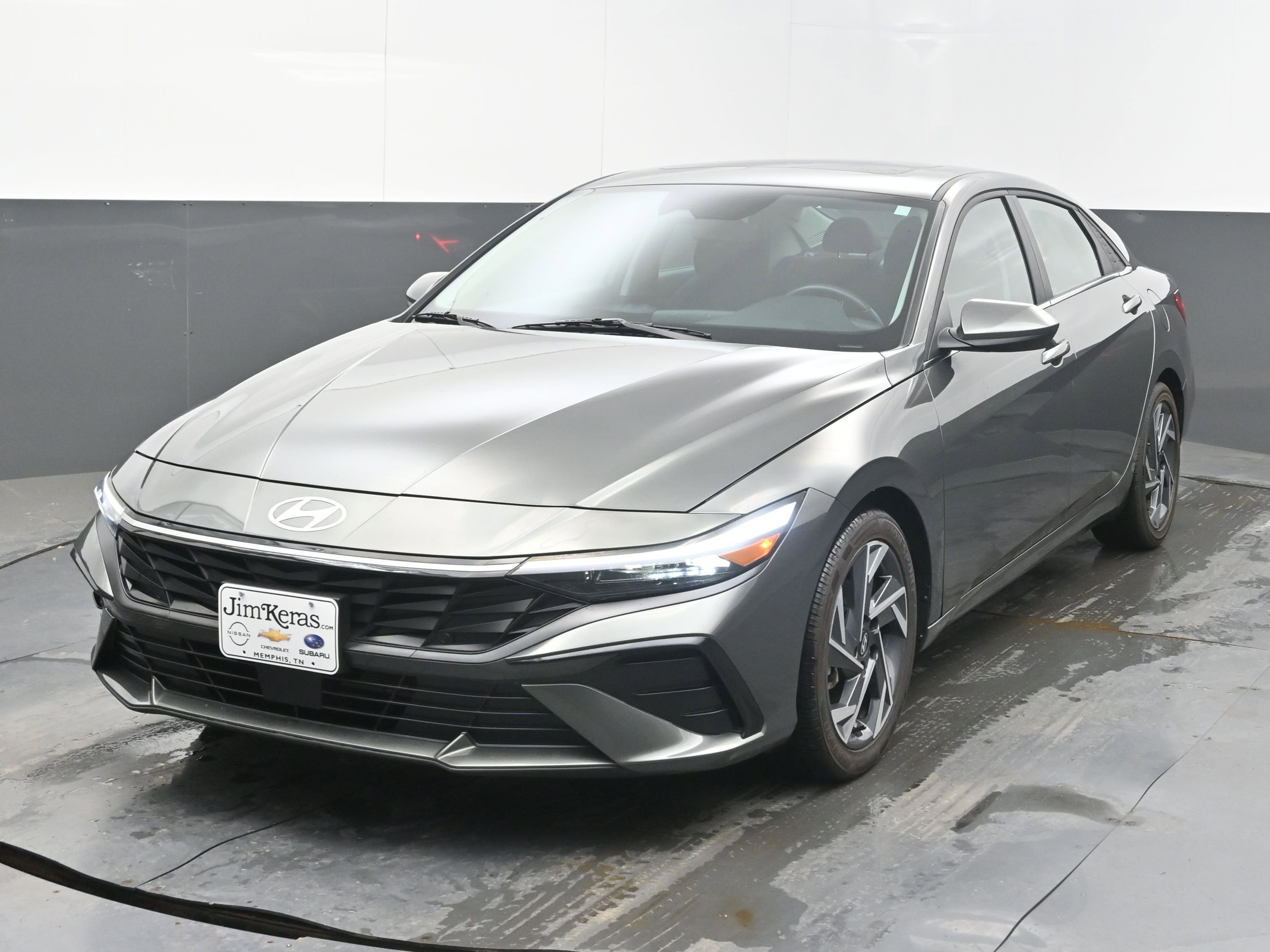 Used 2025 Hyundai Elantra SEL image 4