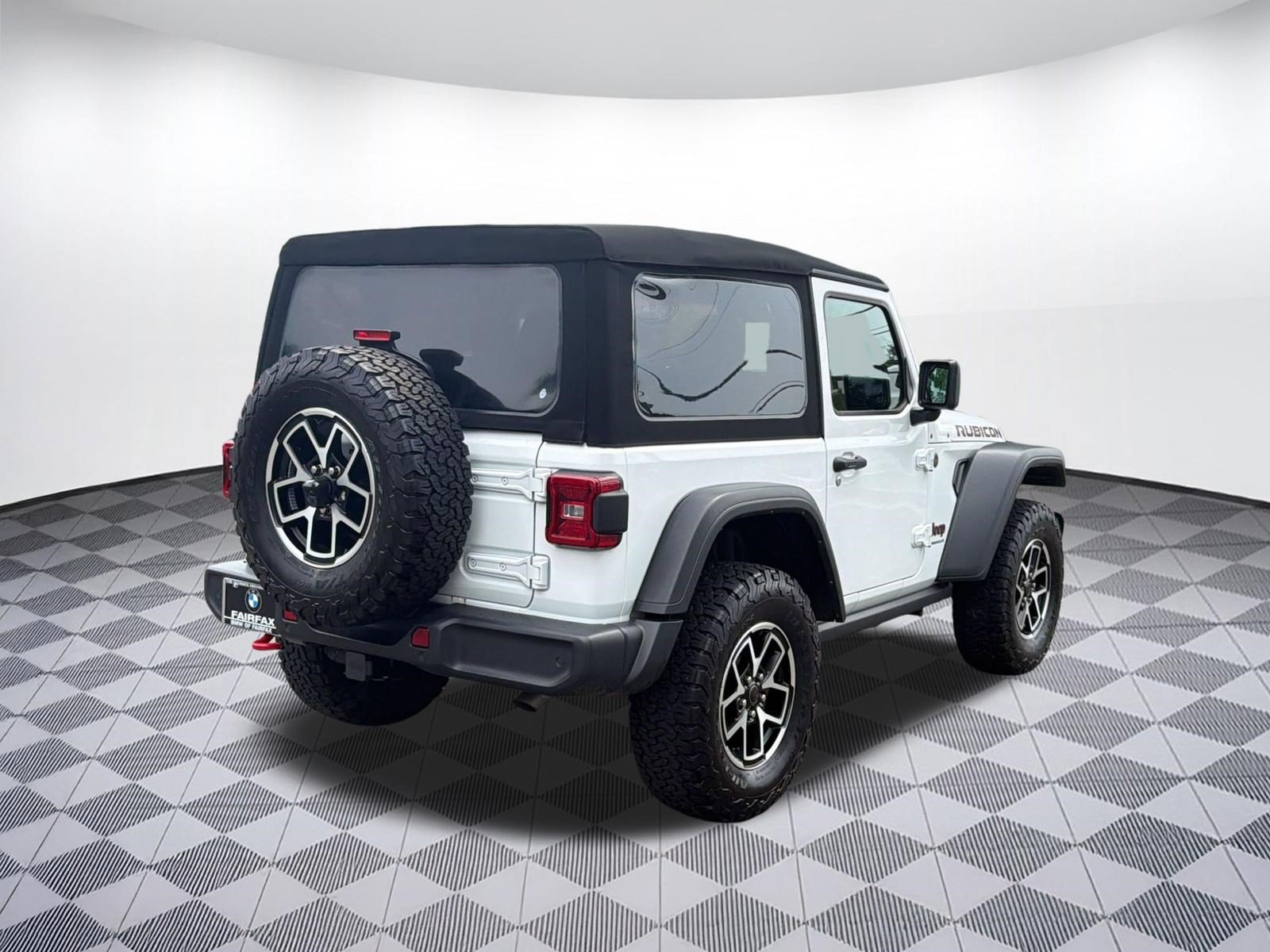 Used 2024 Jeep Wrangler Rubicon w/ Safety Group AWD/4WD image 9