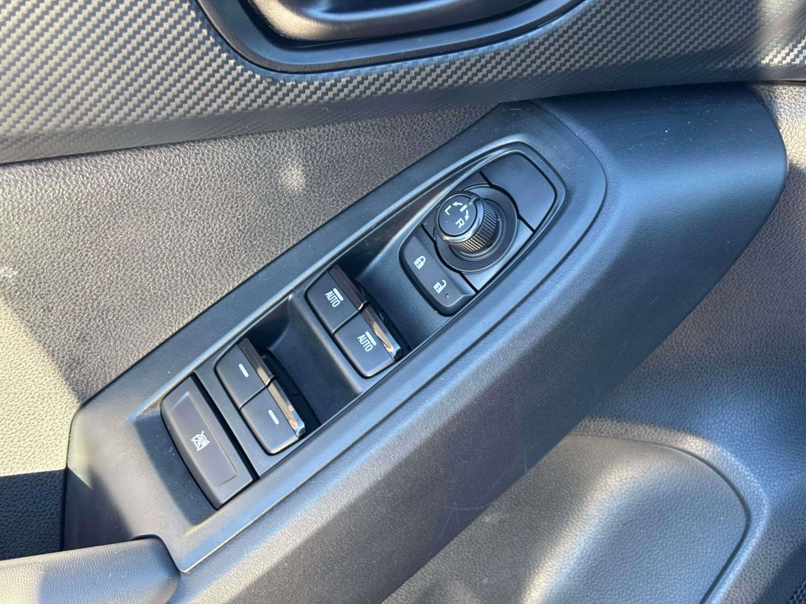 Used 2024 Subaru Crosstrek 2.0i image 17