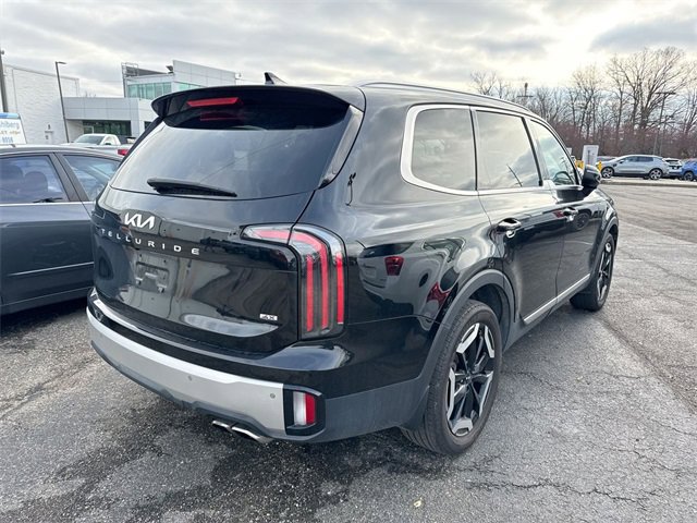 Used 2023 Kia Telluride EX image 3