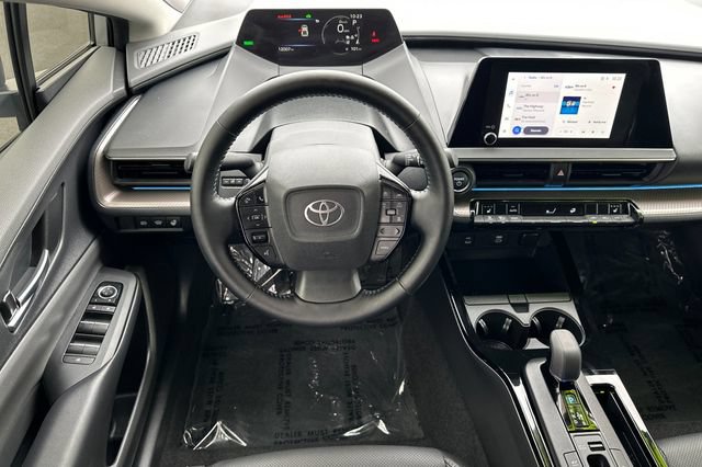 Used 2025 Toyota Prius XLE FWD image 18