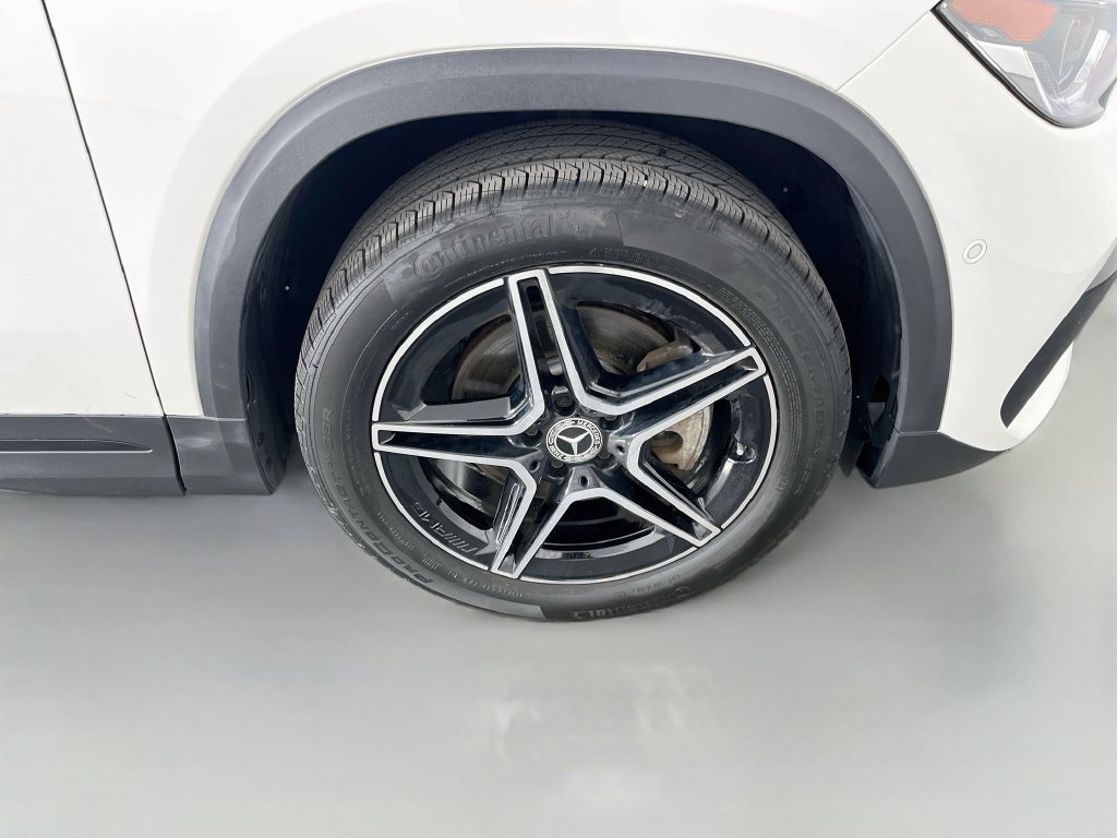 Used 2023 Mercedes-Benz GLA 250 4MATIC w/ AMG Line Exterior image 37