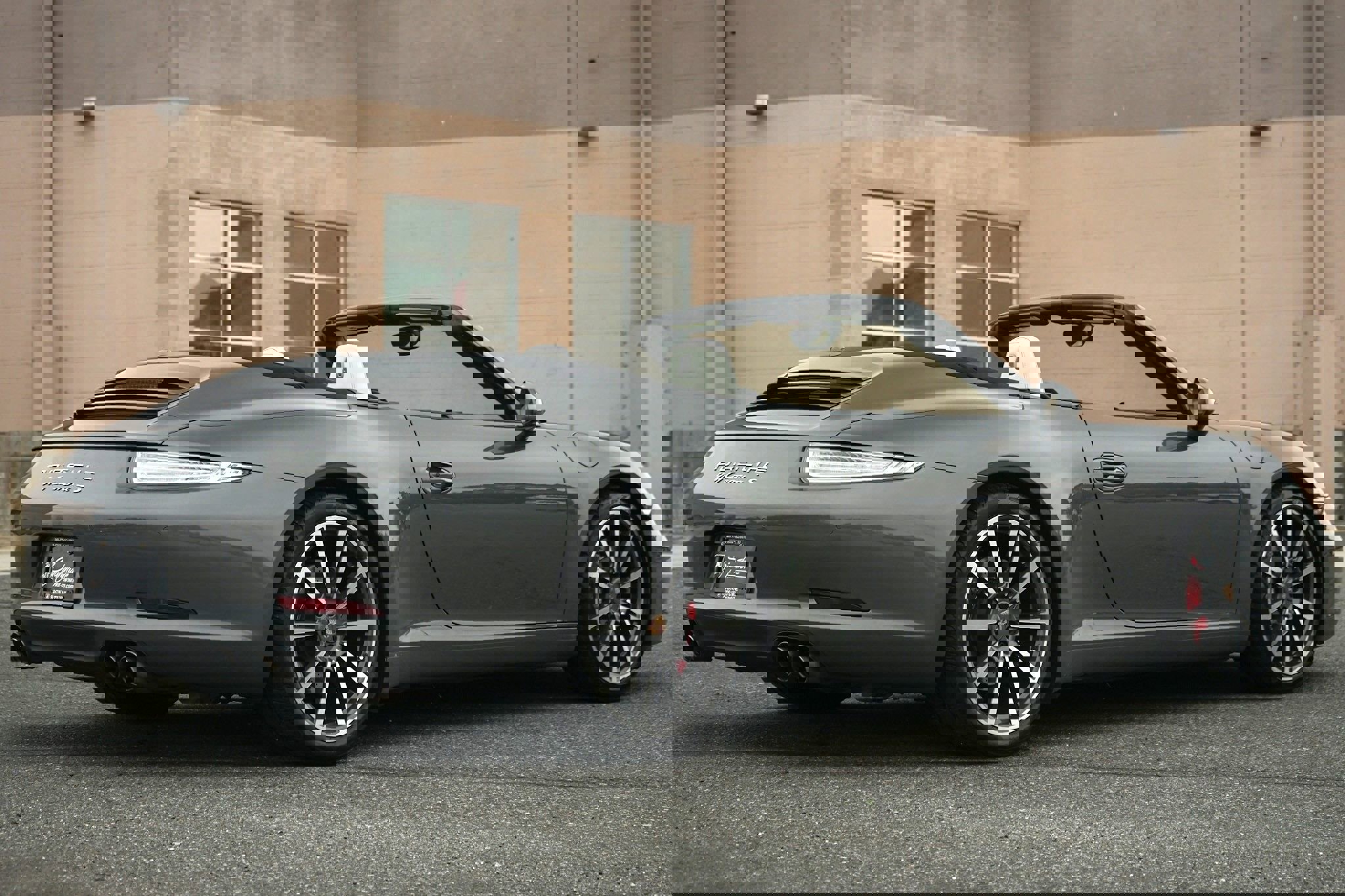 Used 2013 Porsche 911 Carrera S image 8