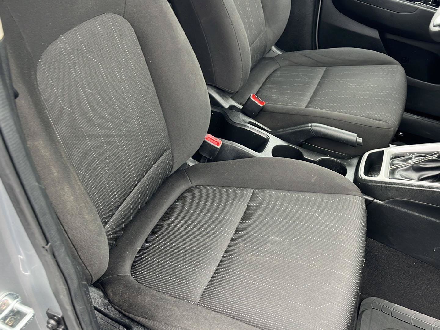 Used 2021 Hyundai Venue SE FWD image 28