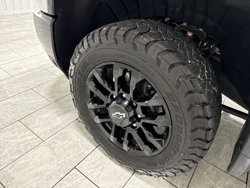 Used 2025 Chevrolet Silverado 2500 LT w/ Trail Boss Package AWD/4WD image 34