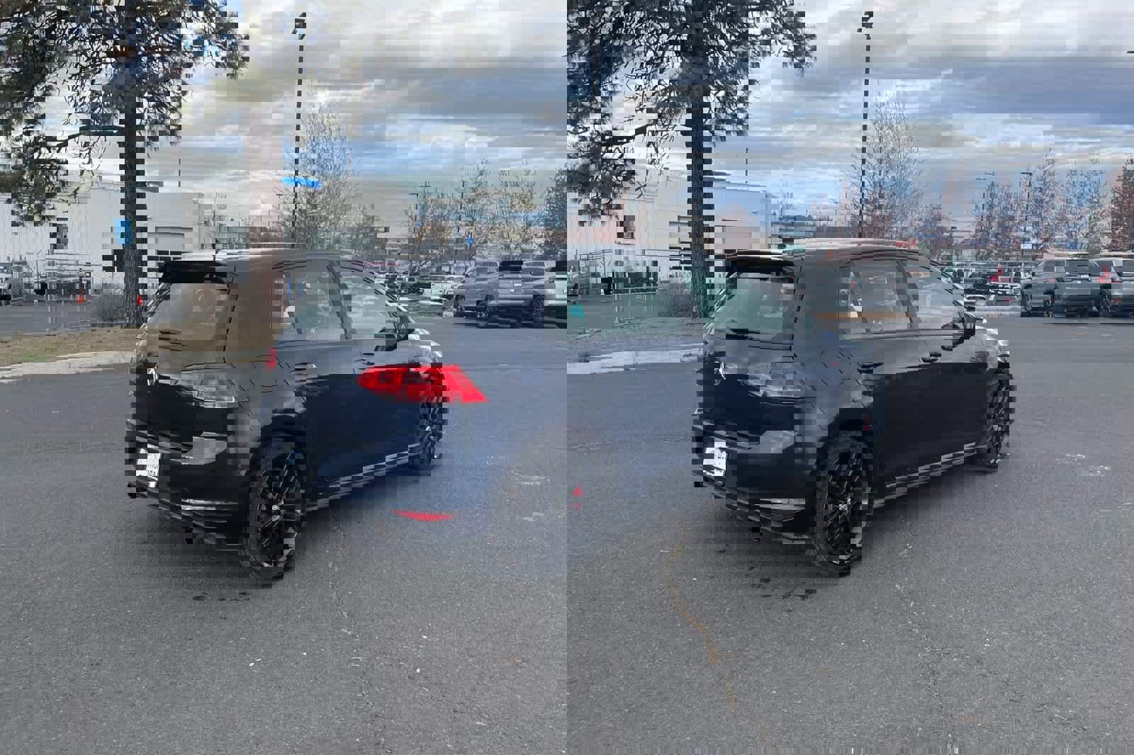 Used 2017 Volkswagen GTI Sport image 5