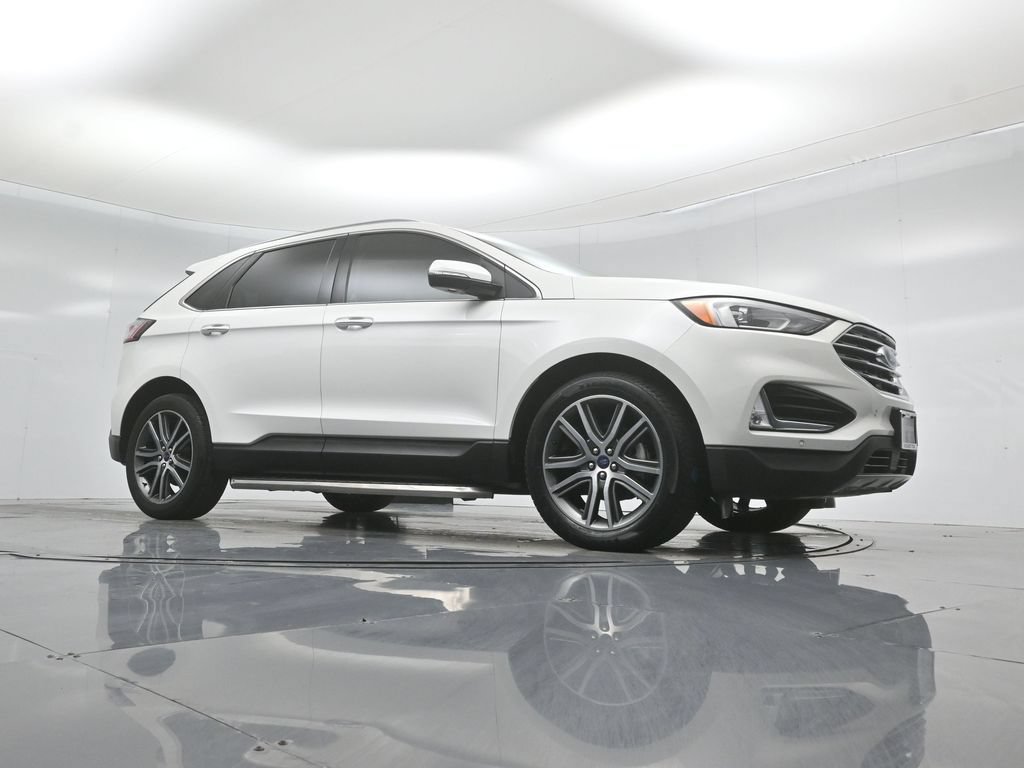 Certified 2020 Ford Edge Titanium FWD image 4