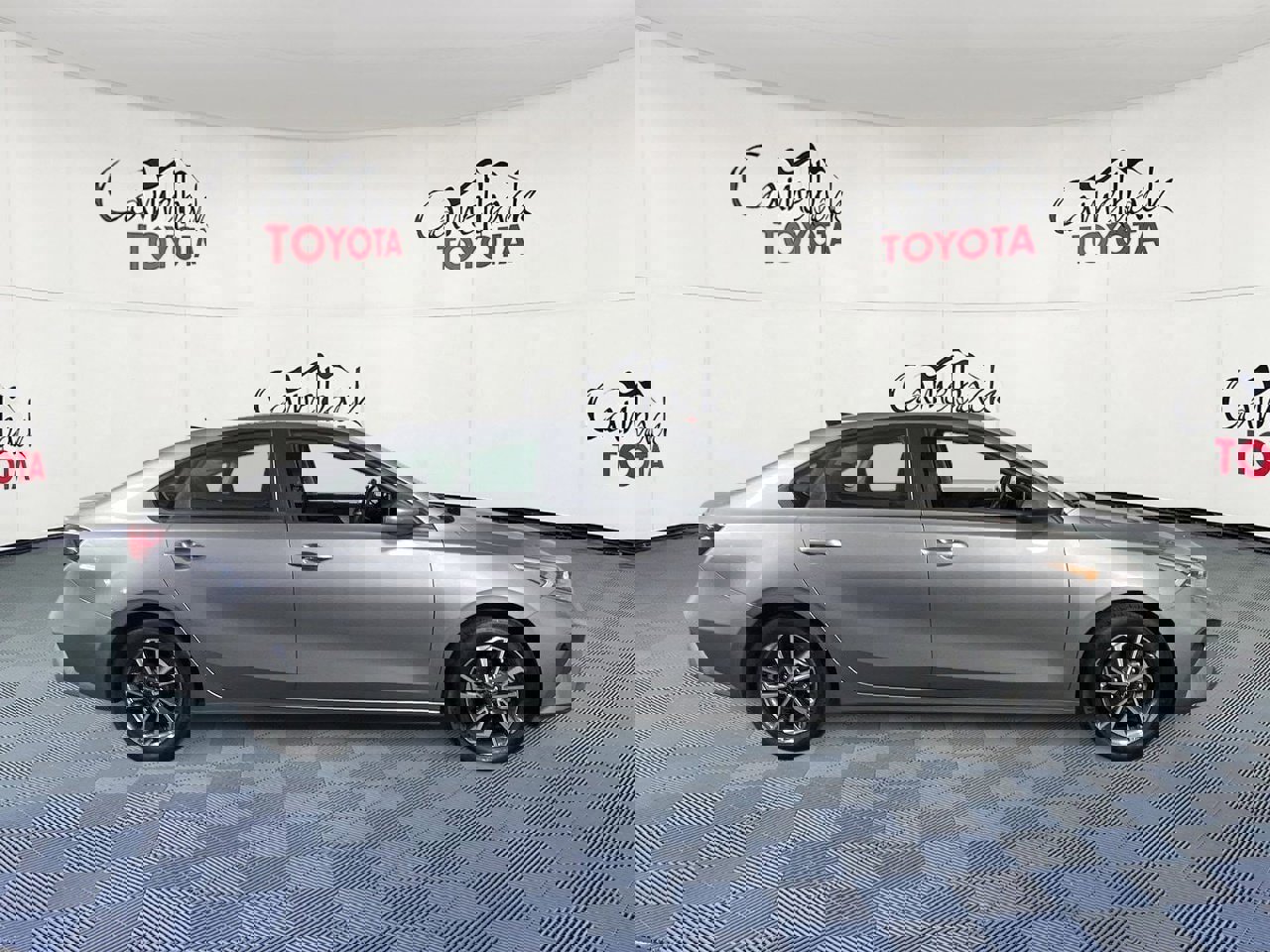 Used 2023 Kia Forte LXS image 9