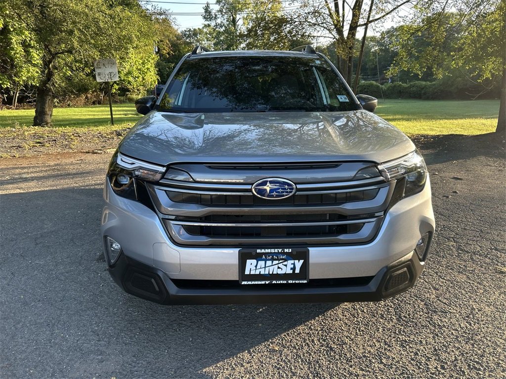 Certified 2025 Subaru Forester Premium image 3