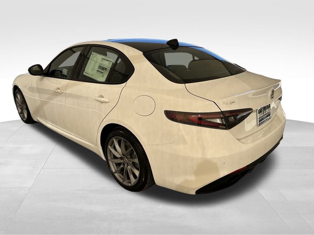 New 2025 Alfa Romeo Giulia image 18