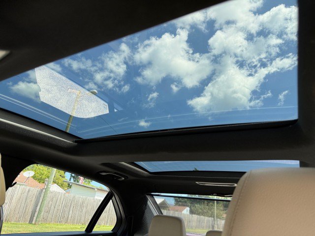 Used 2012 Mercedes-Benz E 350 4MATIC Sedan image 4