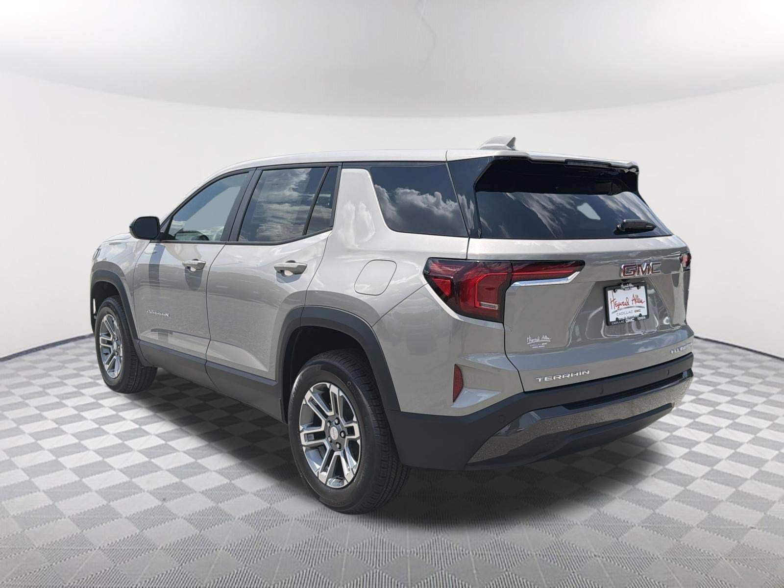 New 2026 GMC Terrain Elevation w/ LPO, Floor Liner Package FWD image 3