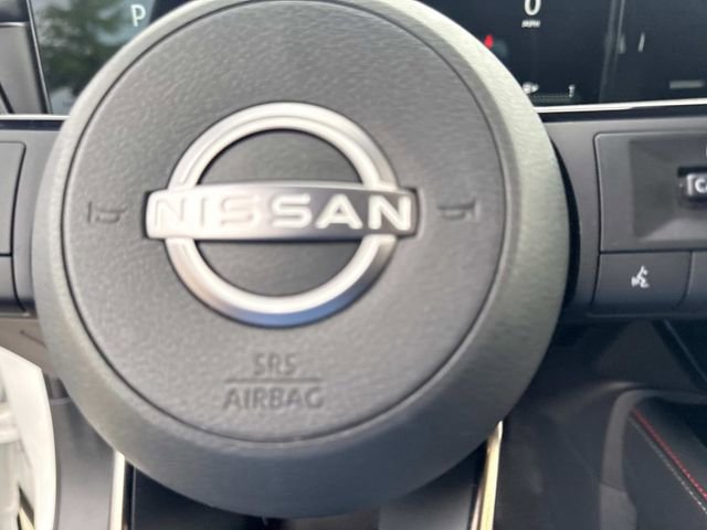 Used 2025 Nissan Kicks SR FWD image 29