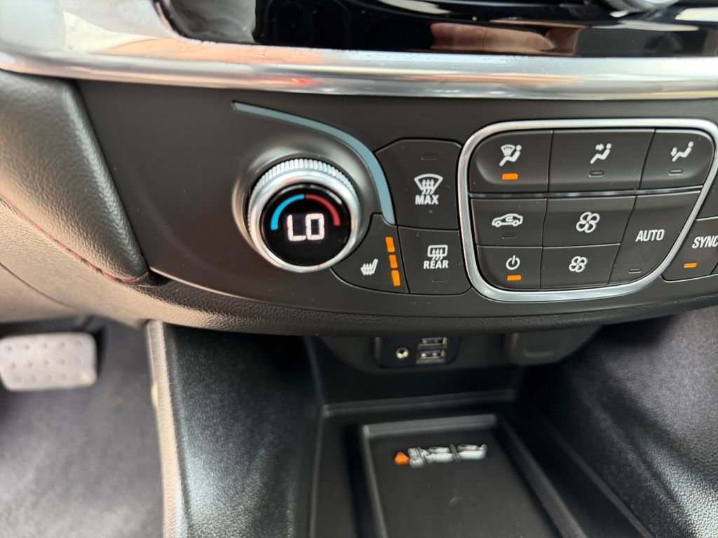 Used 2023 Chevrolet Traverse RS AWD/4WD image 30