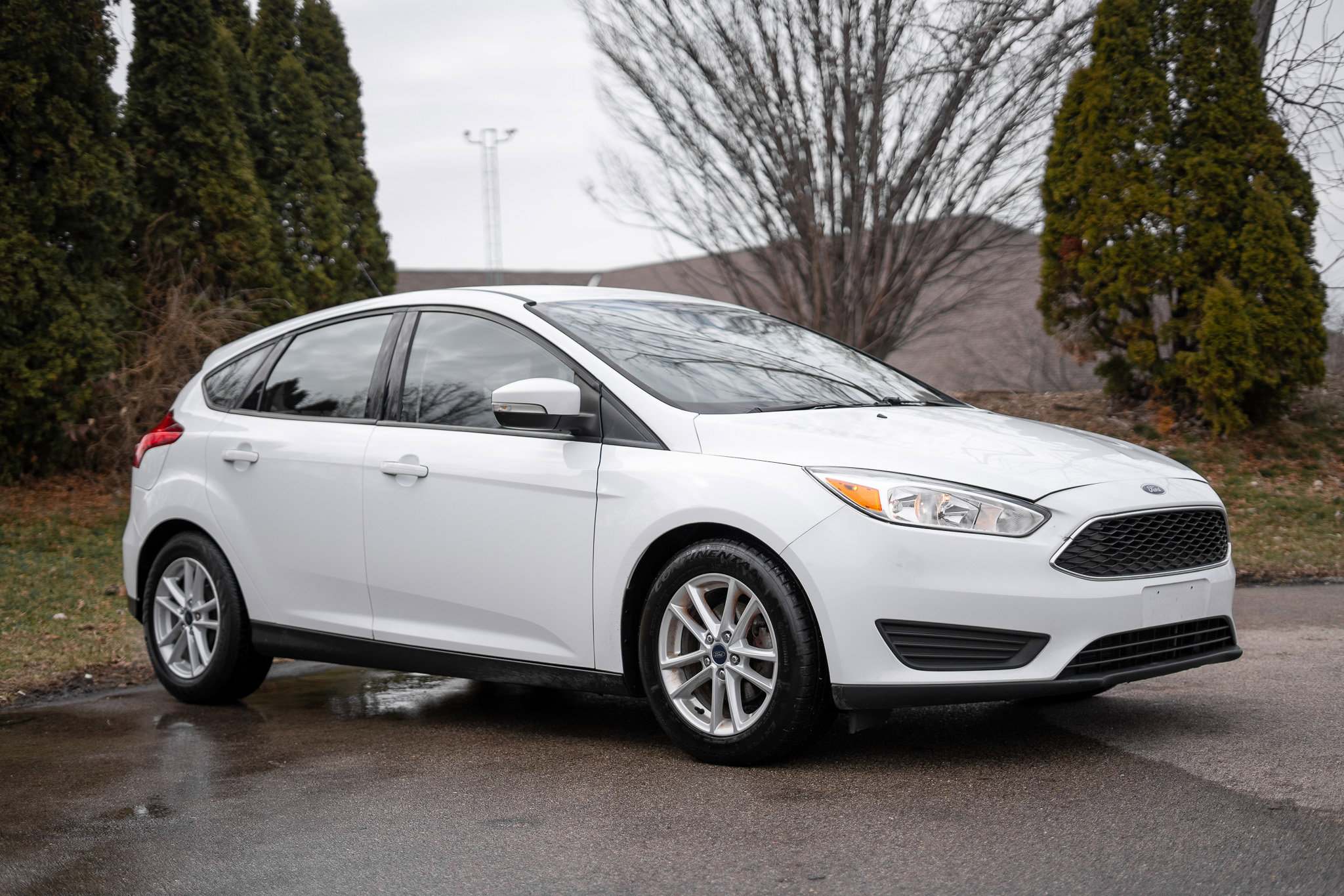 Used 2018 Ford Focus SE w/ Cold Weather Package image 3