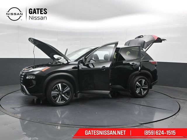 Used 2025 Nissan Rogue SL AWD/4WD image 57