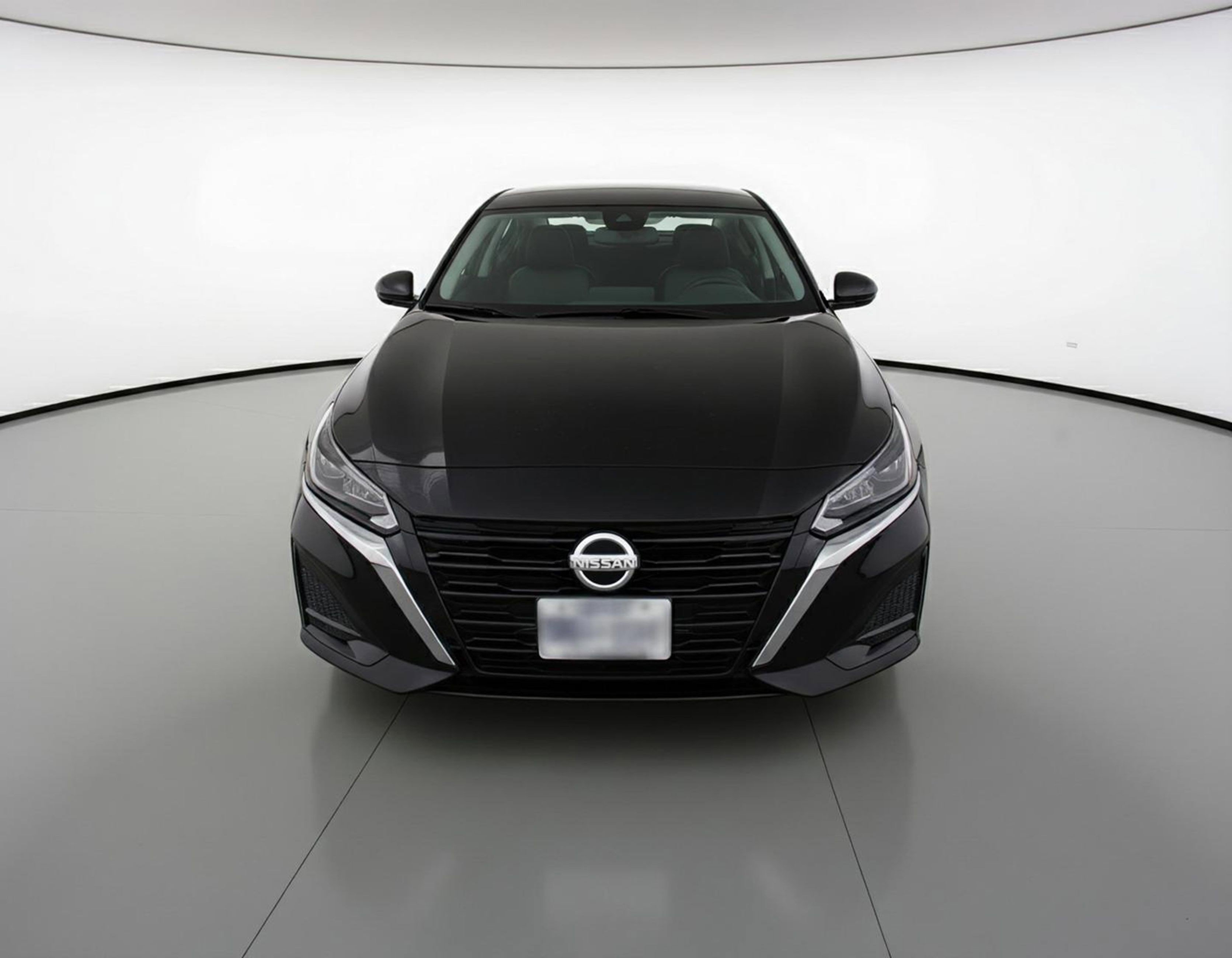 Used 2025 Nissan Altima 2.5 SV image 2